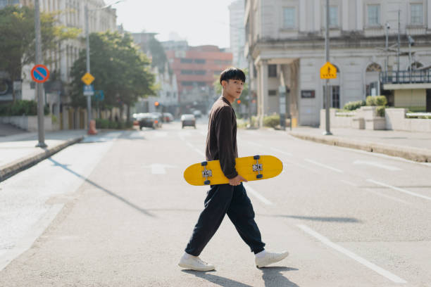 Backwards Baseball Caps: The Streetwear Crown That Never Quits
